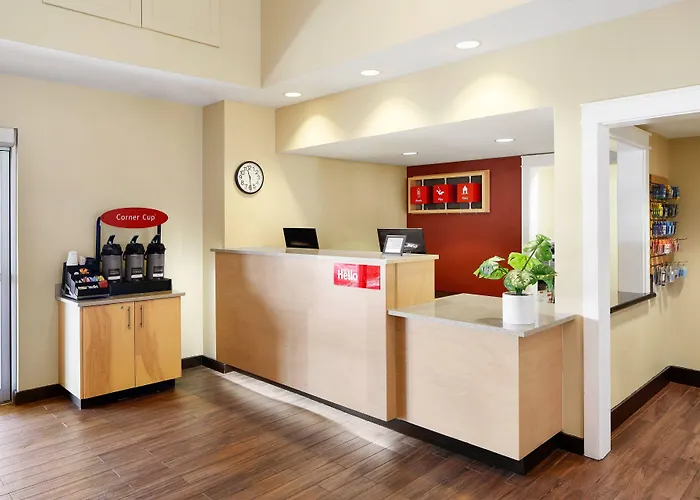 Hotel Towneplace At Arizona Mills Mall 3*