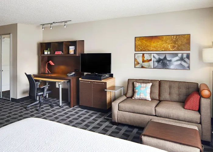 Towneplace At Arizona Mills Mall Hotel